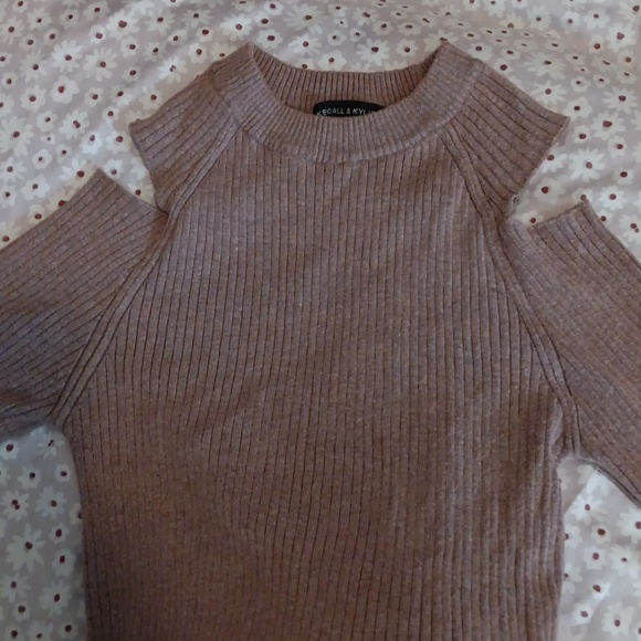 Kendall & Kylie Open Shoulder Long Sleeve Top - Picture 2 of 4